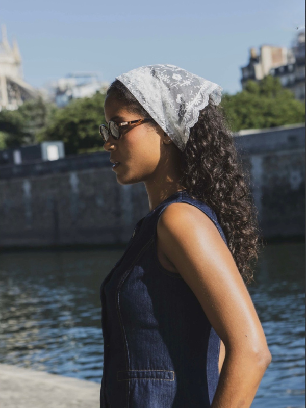 Foulard en Dentelle